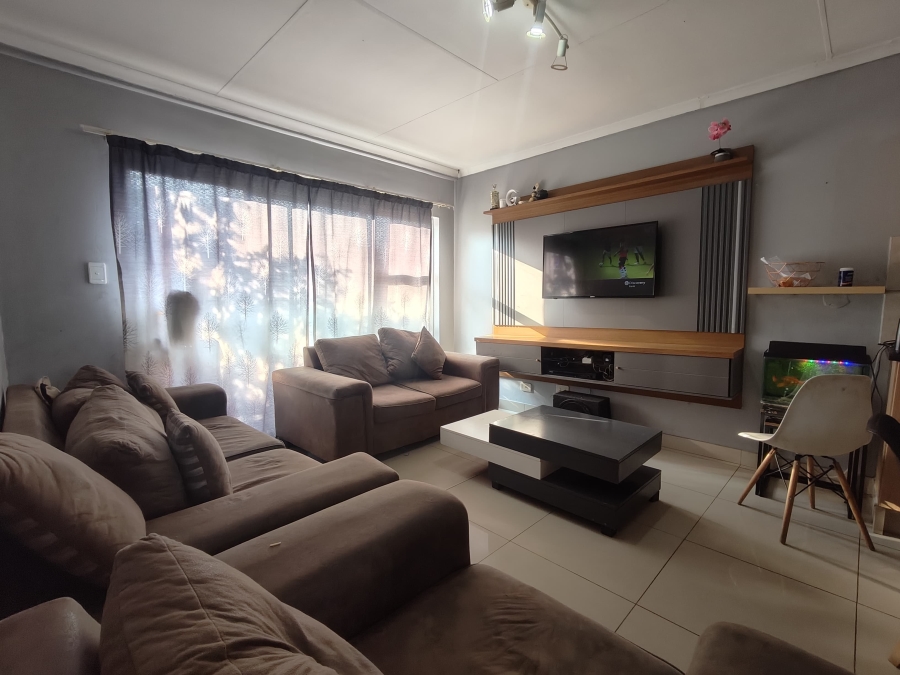 3 Bedroom Property for Sale in Geelhoutpark North West